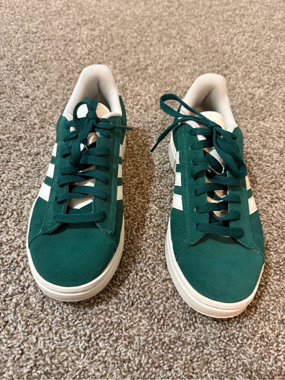 Adidas Sneakers
